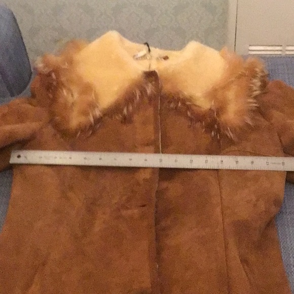 Beautiful Suede Shearling with gorgeous collar- size medium - Picture 8 of 8
